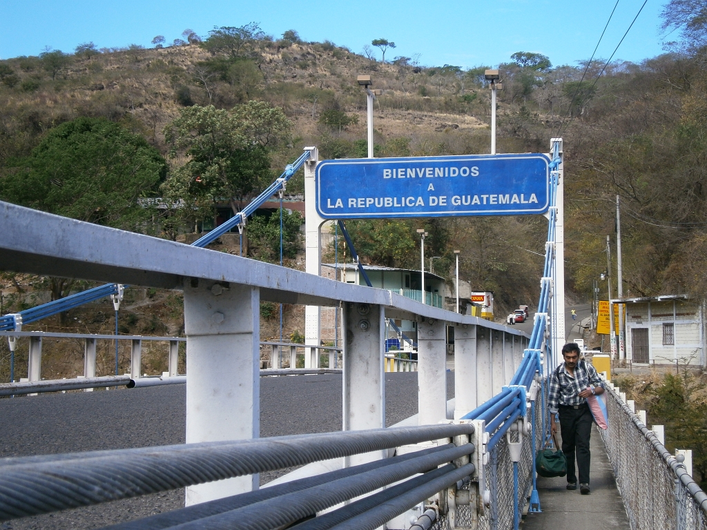 Crossing the Salavador-Guatemala bridge by foot